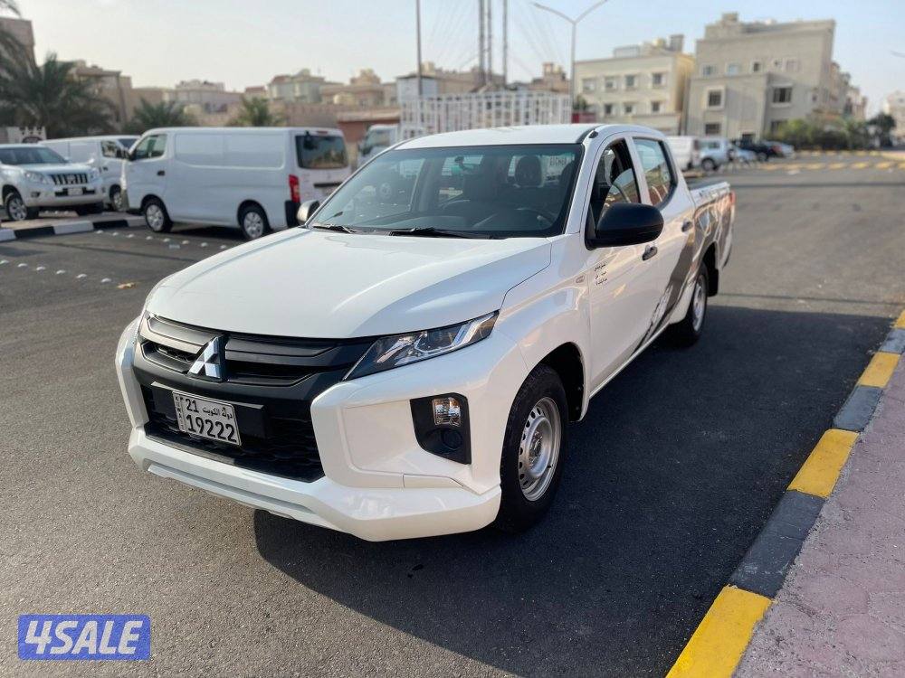 وانيت ميتسوبيشي L200 قير عادي موديل 2022 ماشي 16 الف صبغ الوكالة0