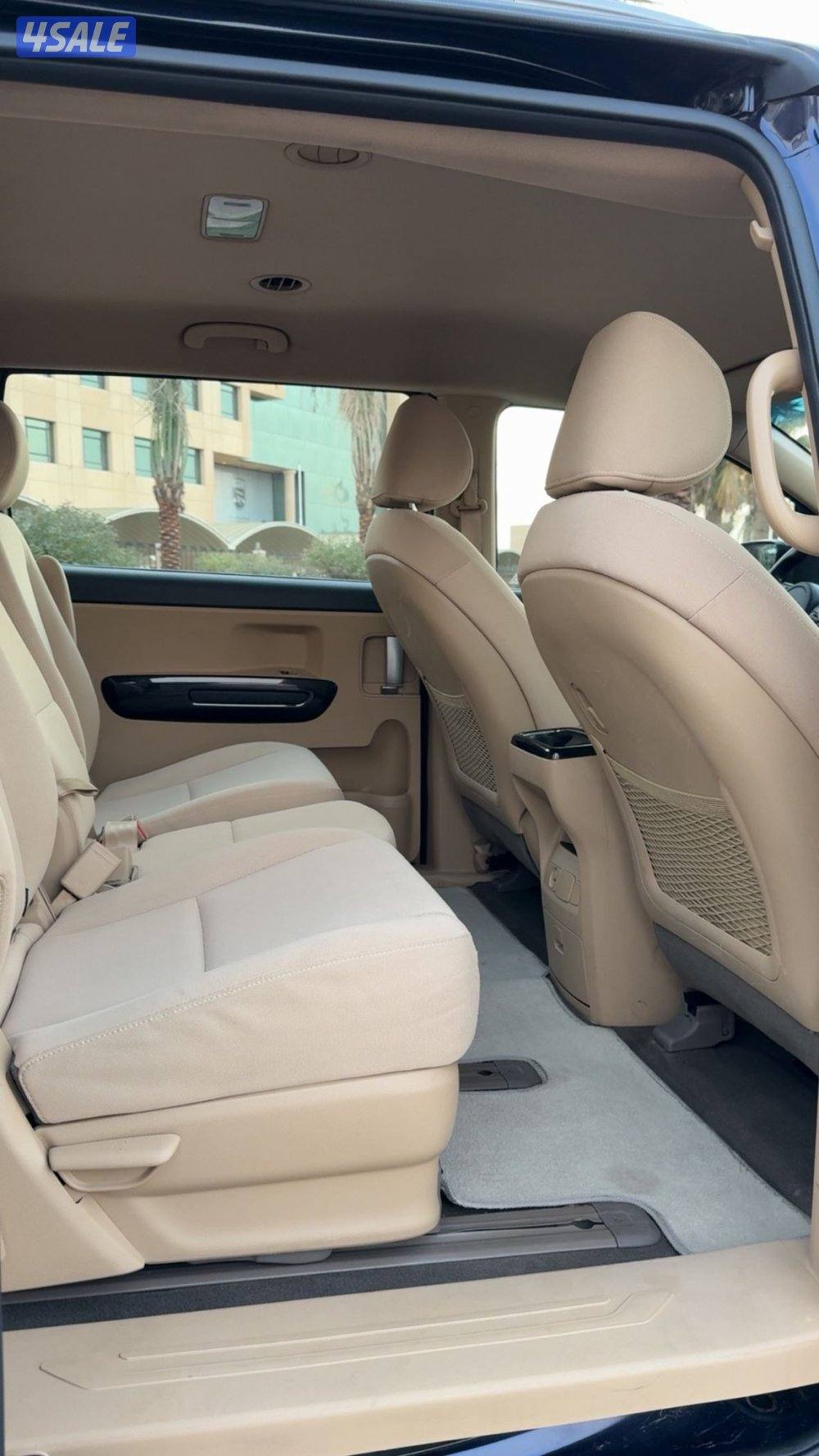 كيا كرنفال بحاله ممتازه7