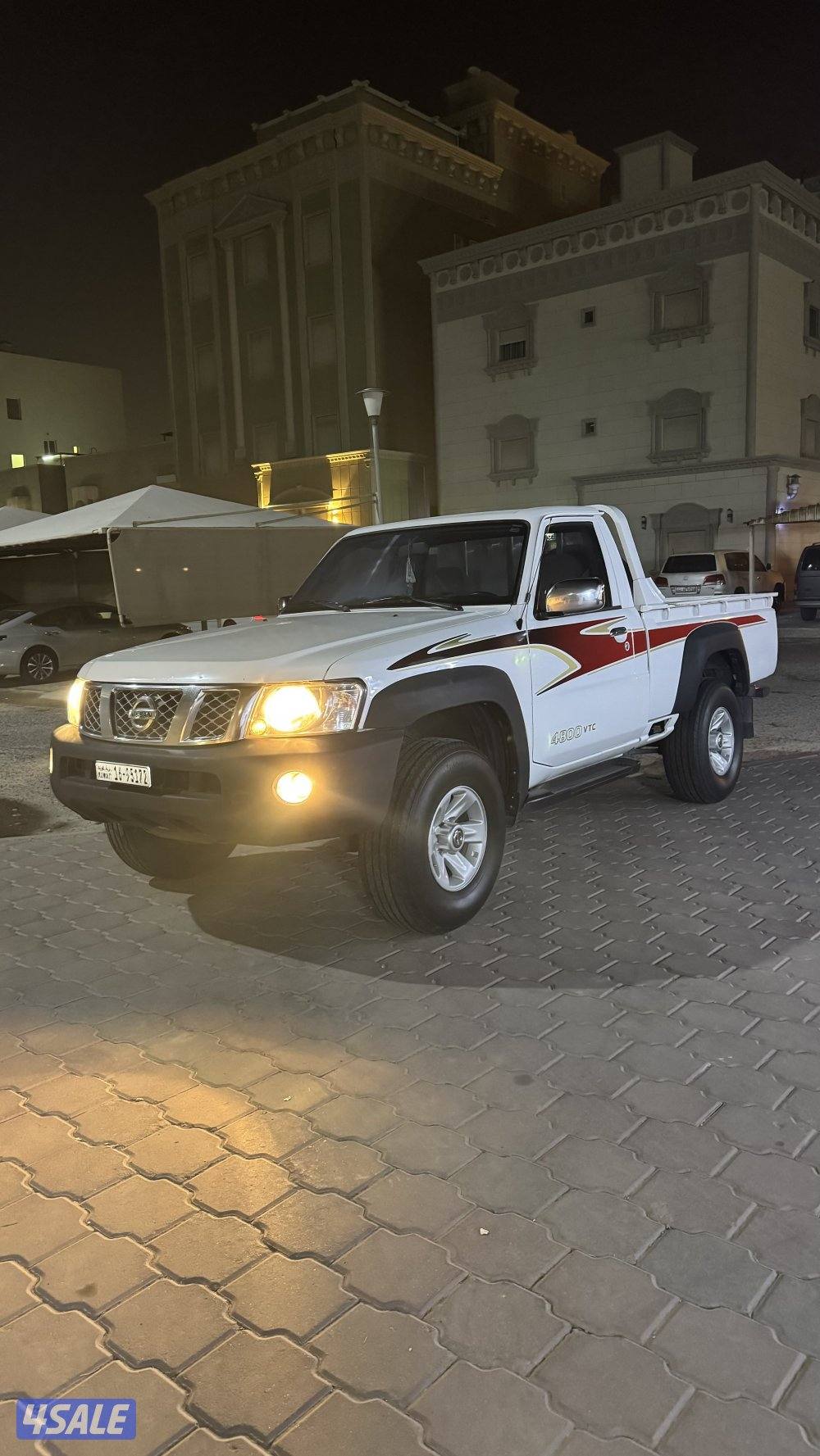 للبيع نيسان بيكب0