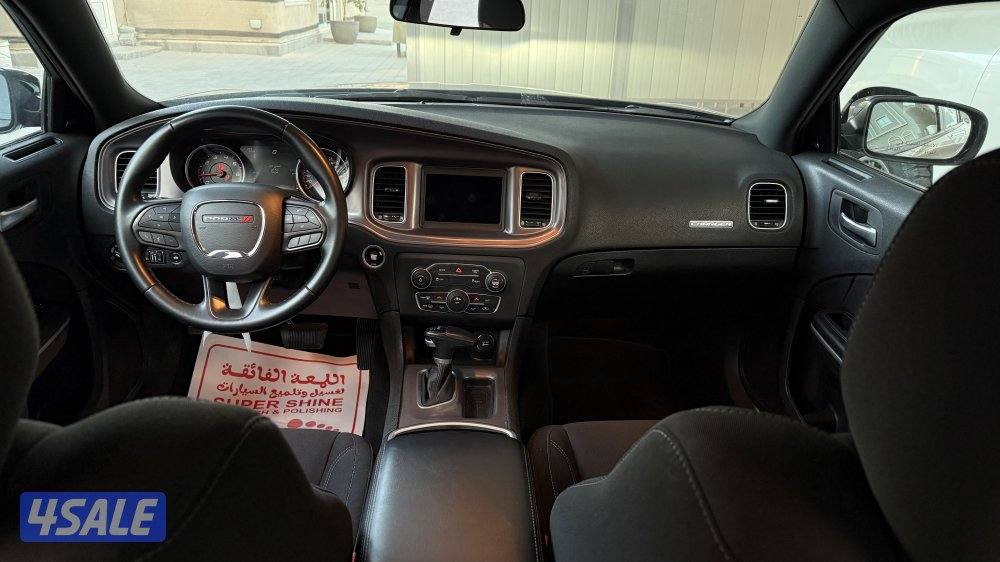 تشارجر 2023 ، 6 سلندر بحالة الوكاله شرط الفحص بالكاااامل سيرفس منتظم1