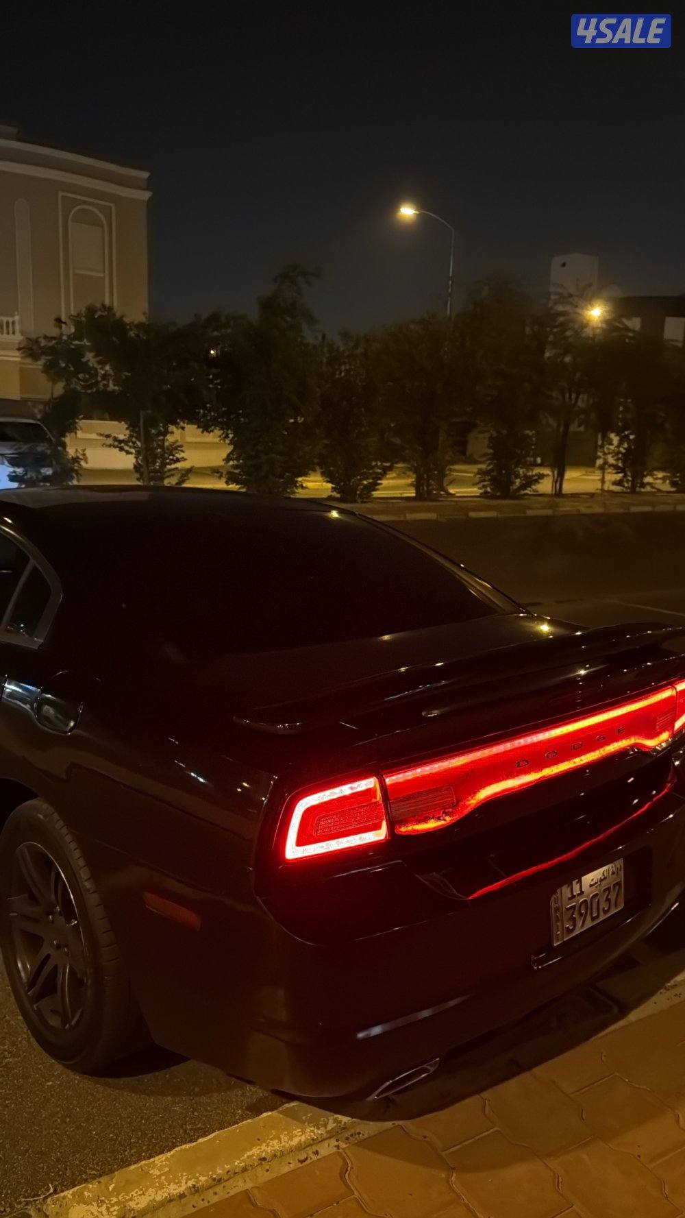 دودج تشارجر 2013 (سيرفس منتظم فالوكالة)1