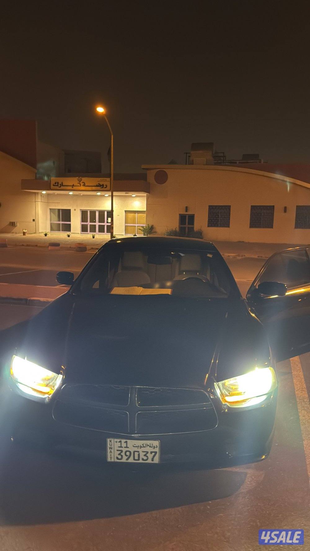 دودج تشارجر 2013 (سيرفس منتظم فالوكالة)2