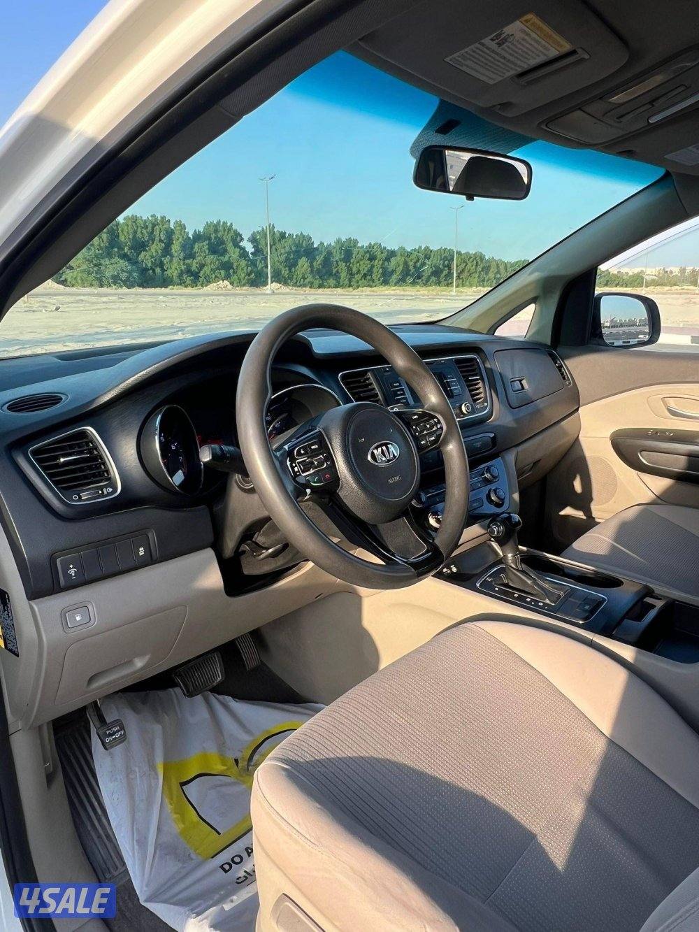 للبيع كيا سيدونا عائليه 2016 - 7 مقاعد - صبغ الوكاله ماعدا قطعه3