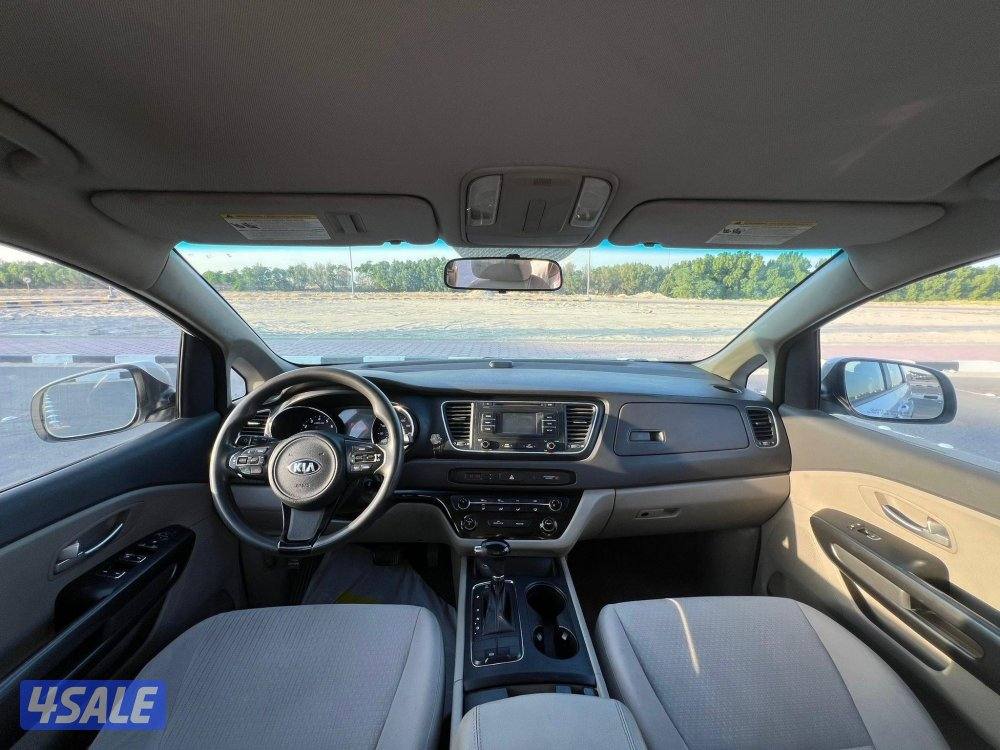 للبيع كيا سيدونا عائليه 2016 - 7 مقاعد - صبغ الوكاله ماعدا قطعه4