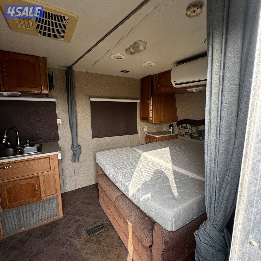 للبيع كرفان امريكي جاهز للموسم6