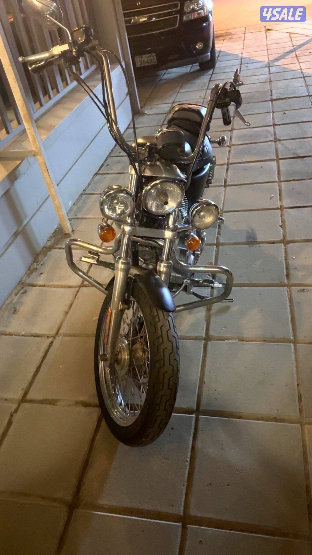 للبيع هارلي ٨٨٣ c سبورتستر شرط الفحص تواير يديده تصفيه كامله. توني م2