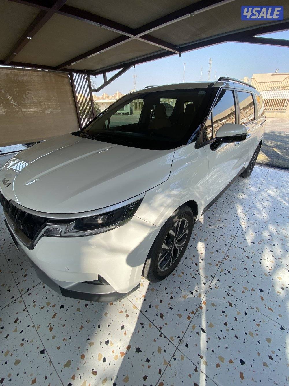 للبيع كيا كرنفال موديل 20235