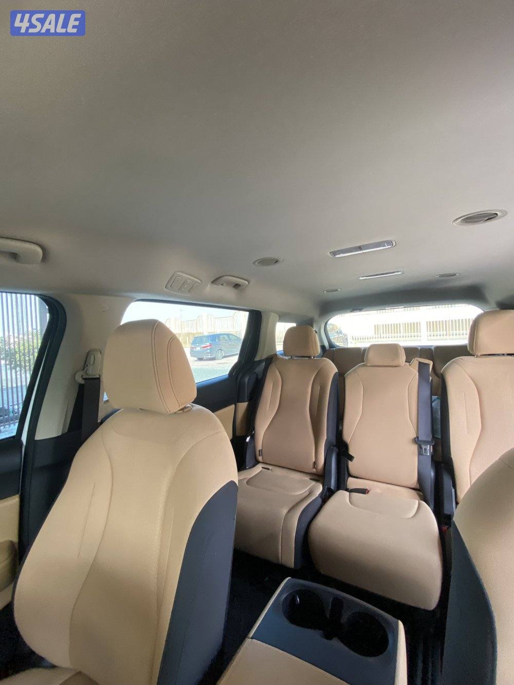 للبيع كيا كرنفال موديل 20238