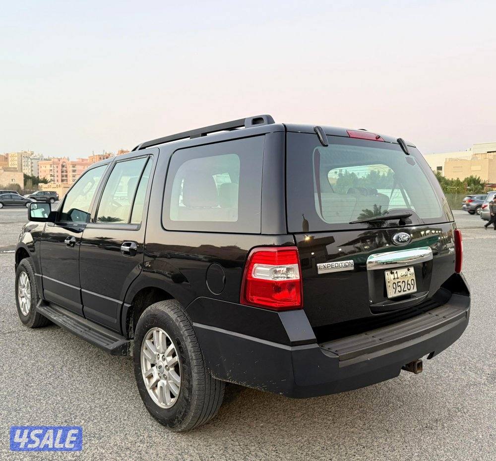 بحالة ممتازة جدا جيب فورد اكسبدشن ٢٠١٣ فحص ماكينة قير شاسي بدي قطعتين7