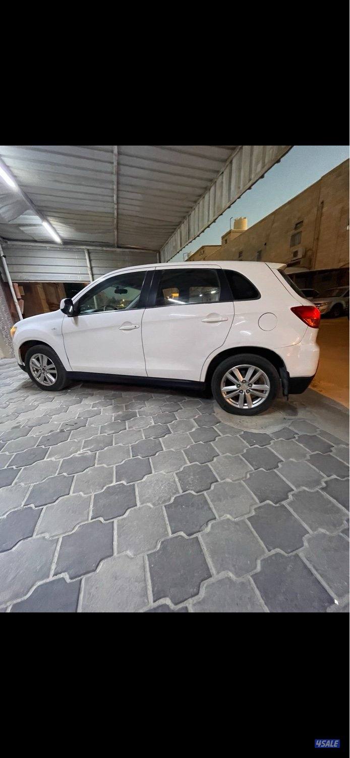 للبيع جيب ASX0