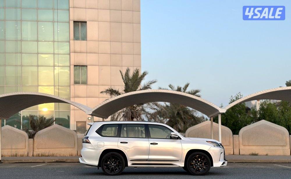 معرض القمة🚩3