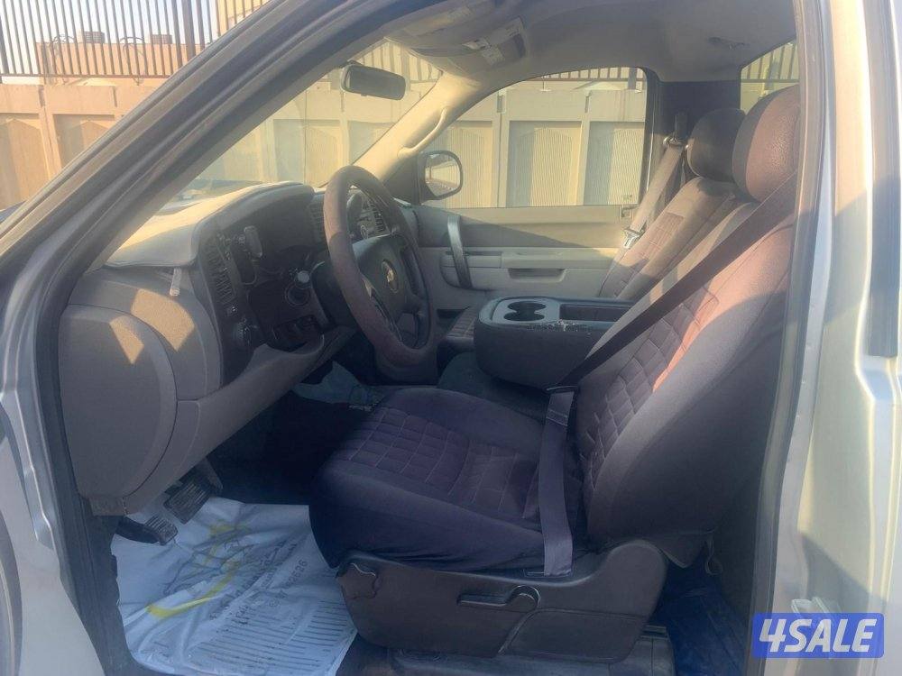 سلفرادوا. 2013 صبغ وكاله شرط الفحص مرفق صوره فحص ماشي. 3420