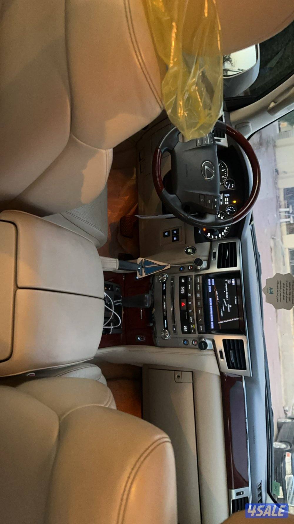 للبيع جيب لكسز lx5709