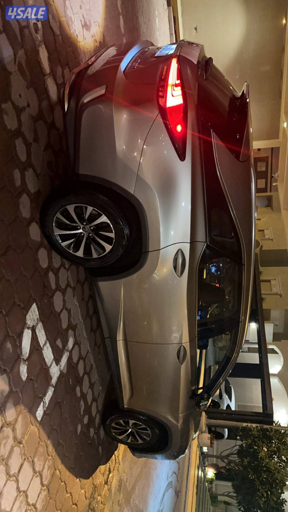 للبيع جيب لكسز Rx350L3