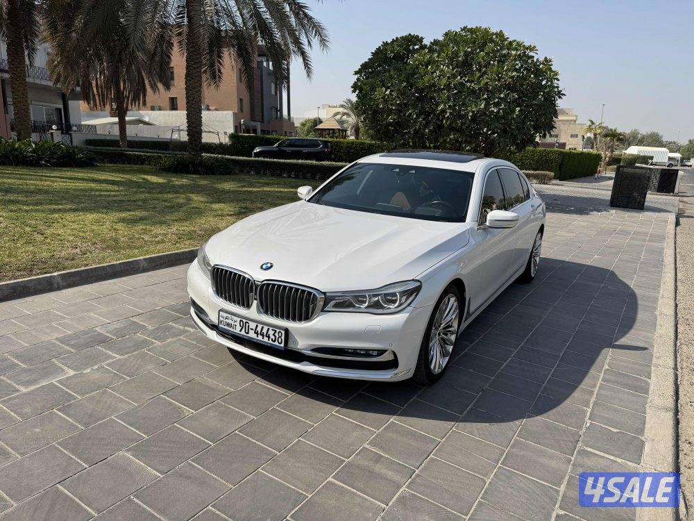 للبيع بي ام دبليو موديل 2018 وراد قطر الدرجة الاولى حجم 740 LI4