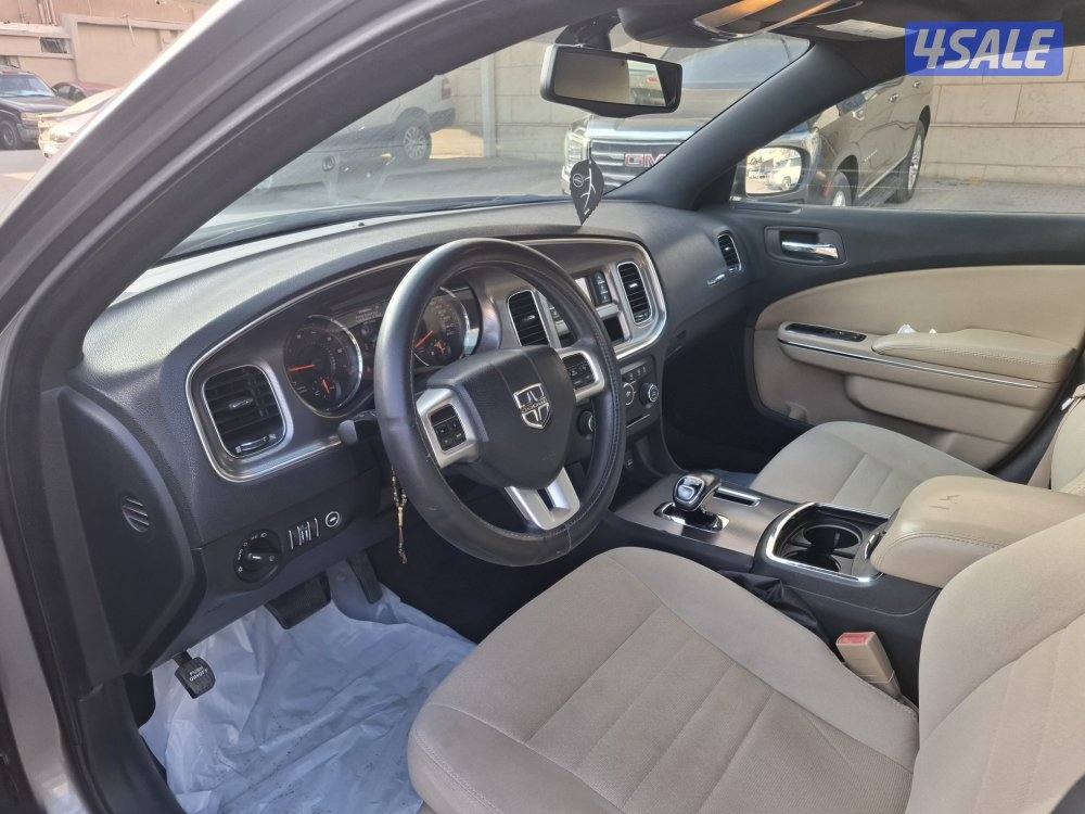 dodge charger20121