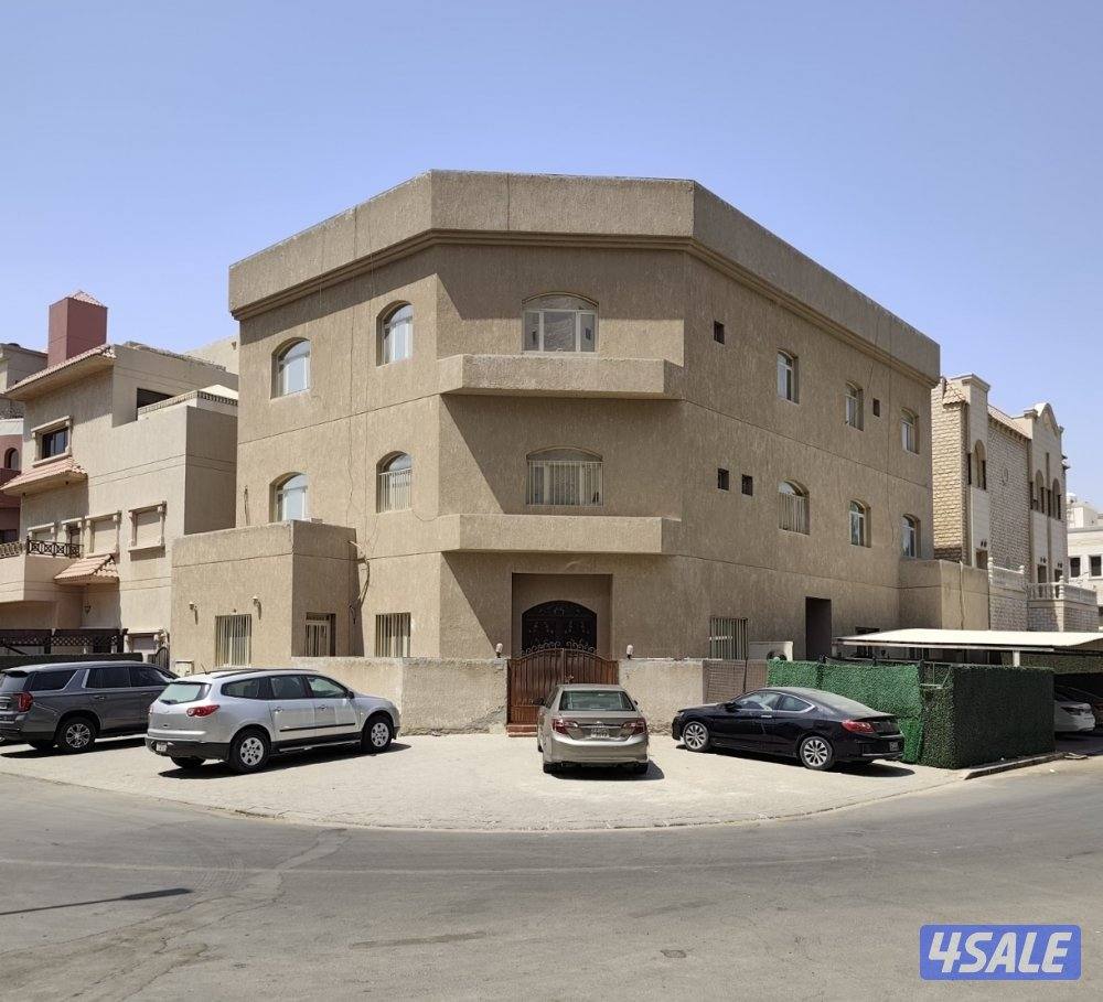 للبيع فيلا في المنقف0