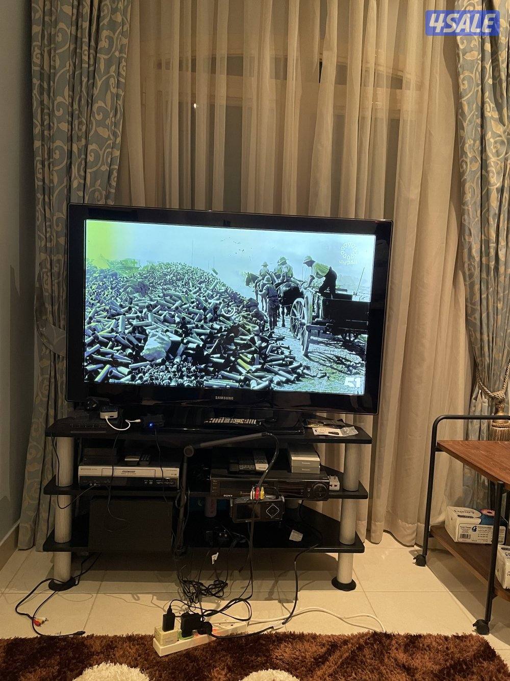 للبيع طباخ غاز سيمنس + تلفزيون بلازما سامسونج 50 بوصة + مجموعة أجهزة4