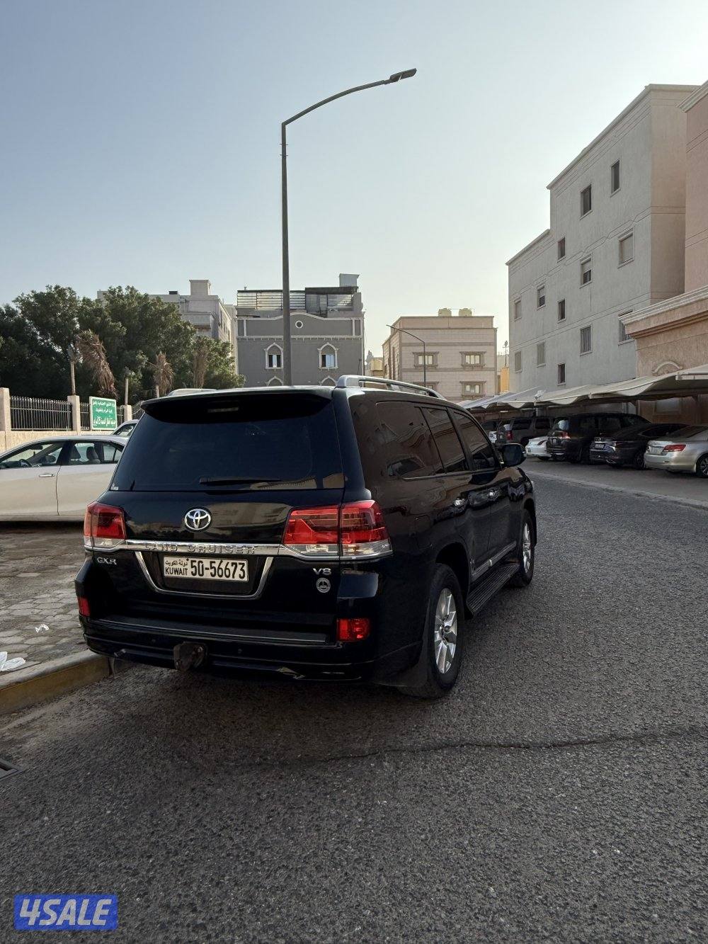 للبيع لاند كروزر 2018 Gxr كامل المواصفات ماشي 2201