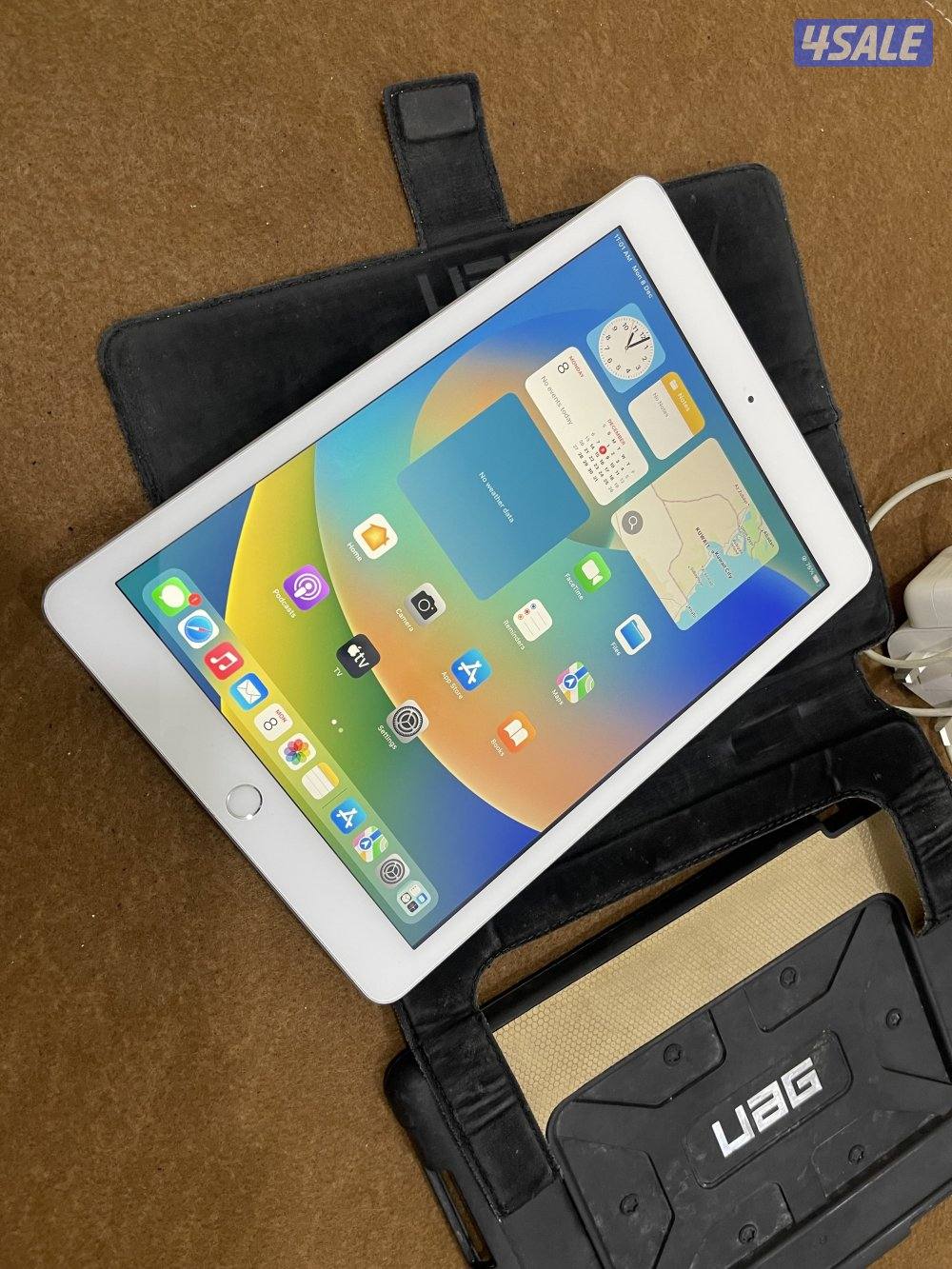 ايباد ابل 5 الخامس 128 قيقا نظيف مو مصلح ولا مزلغ مع كفر وشحن اصلي4