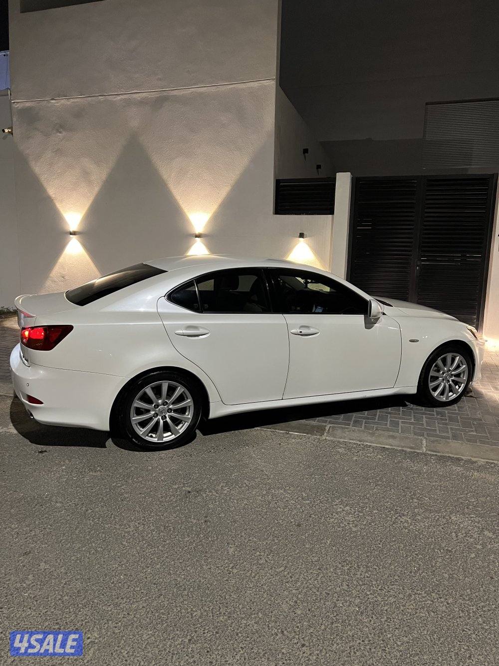 لكزس is موديل ٢٠٠٨ ماشي ٢٨٠ وكاله الساير8