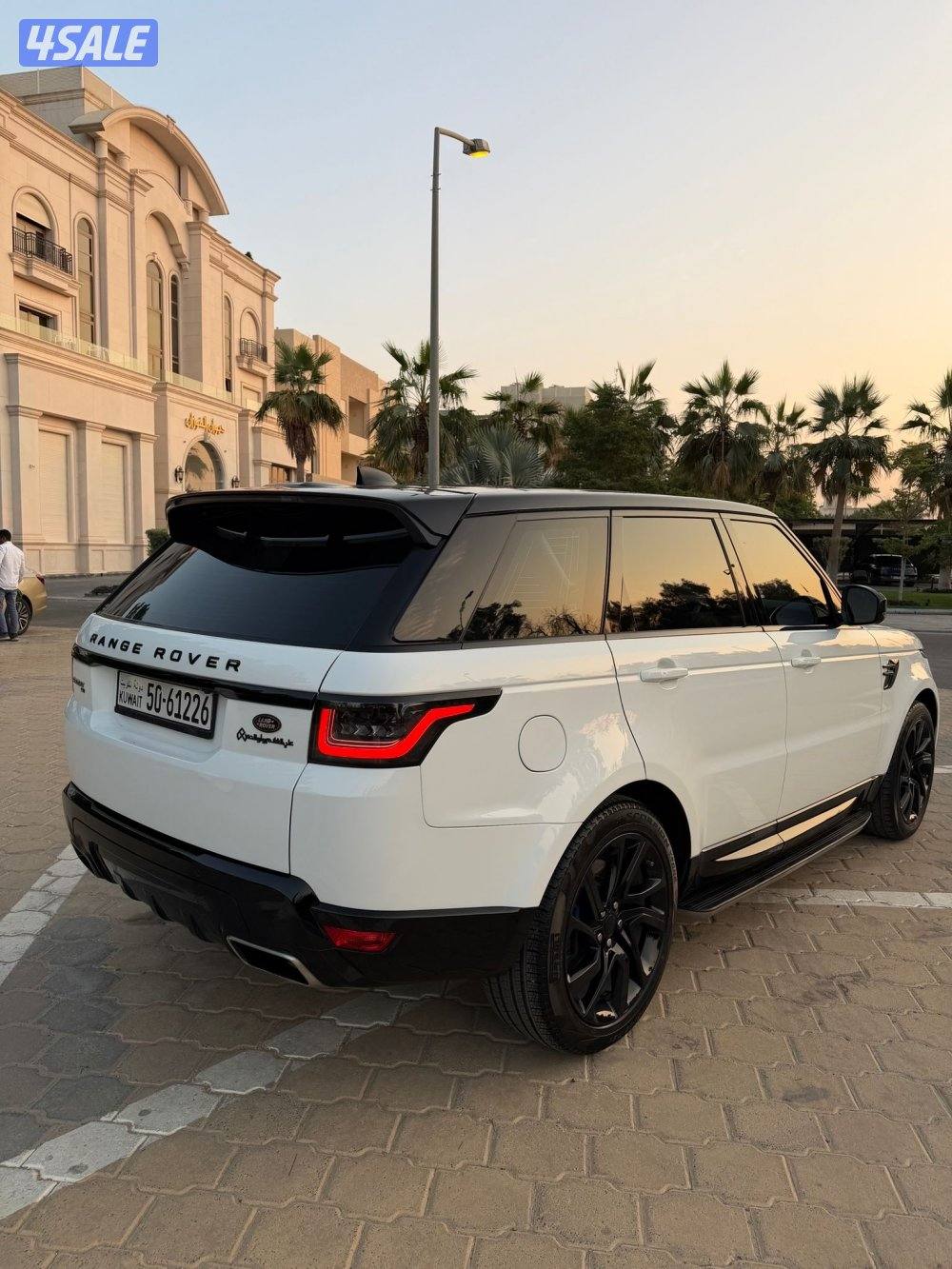 Range Rover0