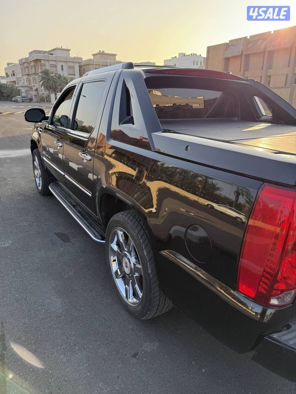 للبيع وانيت سكاليد4