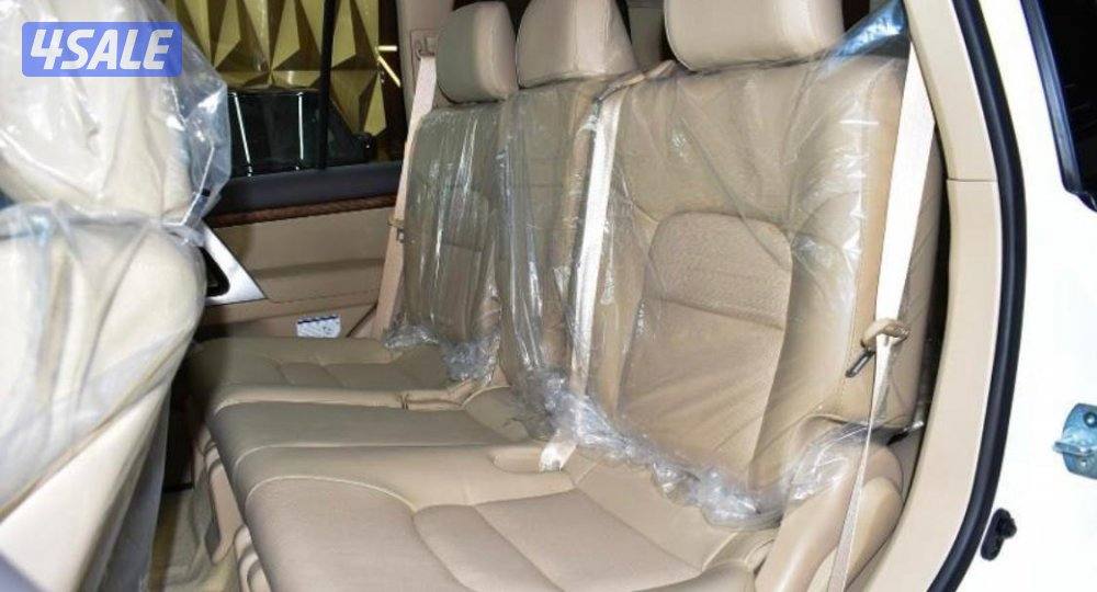 تويوتا لاندكروزر2021 Vxr وكالة البحرين جاهزة للتصدير مع التخليص7