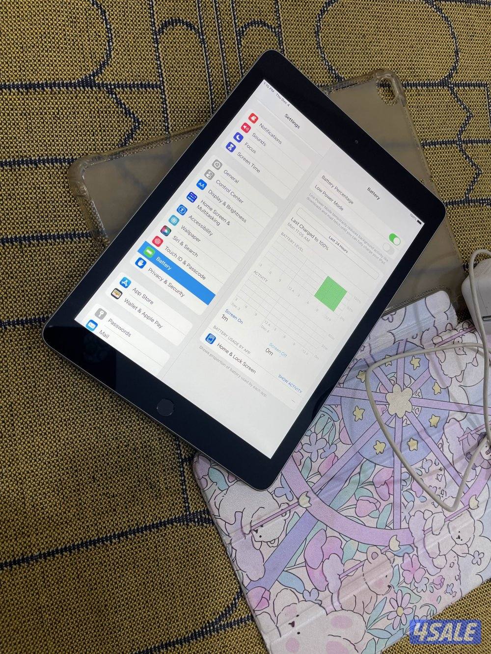ايباد ابل 5 الخامس 128قيقا واي فاي نظيف مو مفتوح ولا مصلح مع بوك وبلاك4