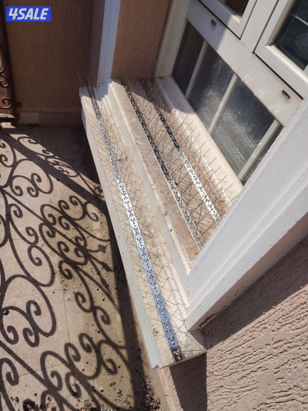 تركيب شبك طارد للطيور للتخلص من فضلات الحمام5