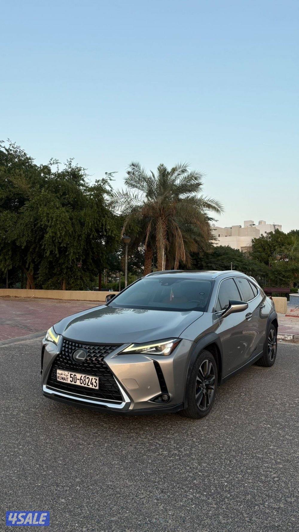 UX 200 الدرجة الاولى0