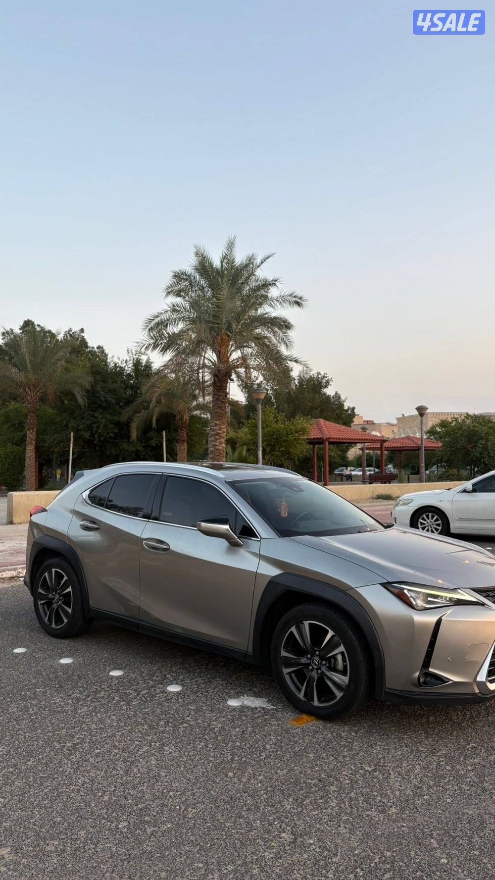 UX 200 الدرجة الاولى5