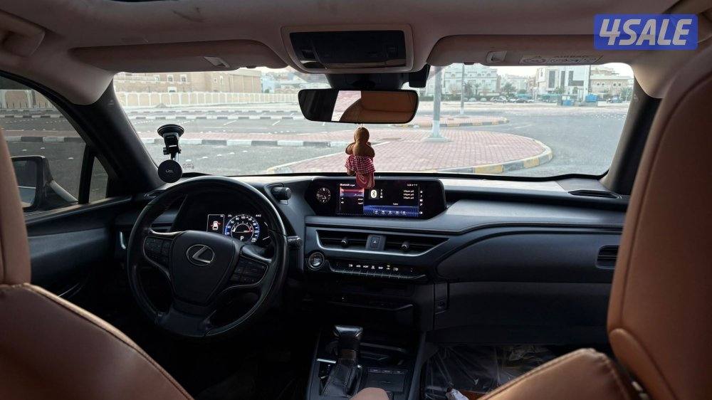 UX 200 الدرجة الاولى6