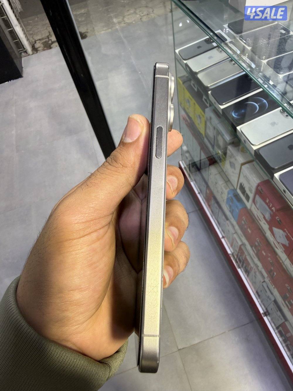 ايفون ١٥ برو ماكس تيتانيوم ٢٥٦ جيجا بطاريه 87٪ بحالة ممتازه1