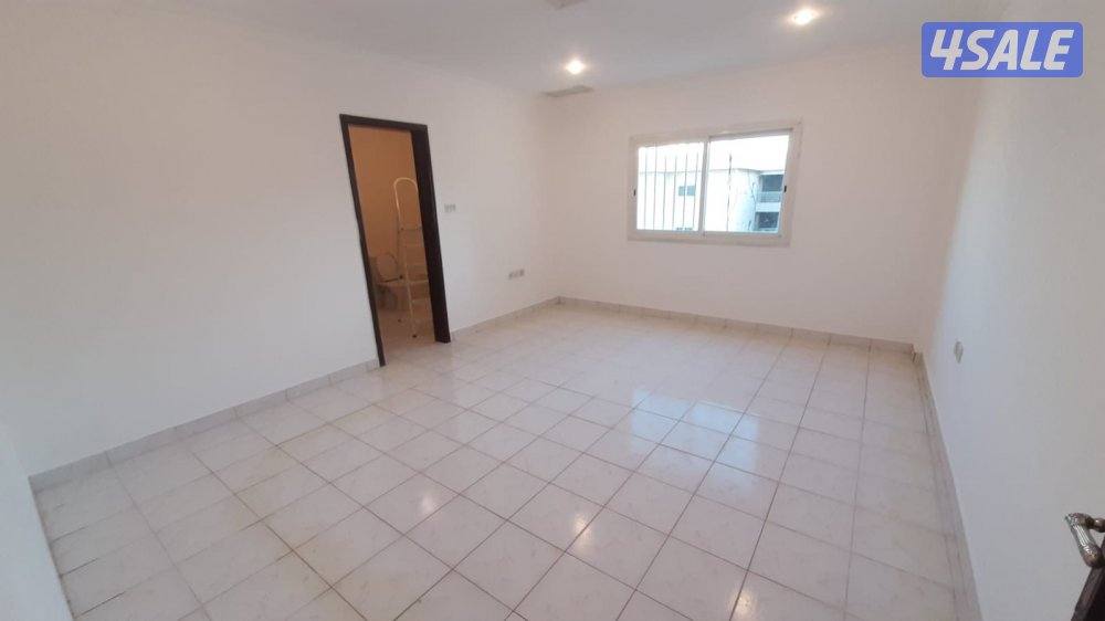 للإيجار شقة كبيرة5