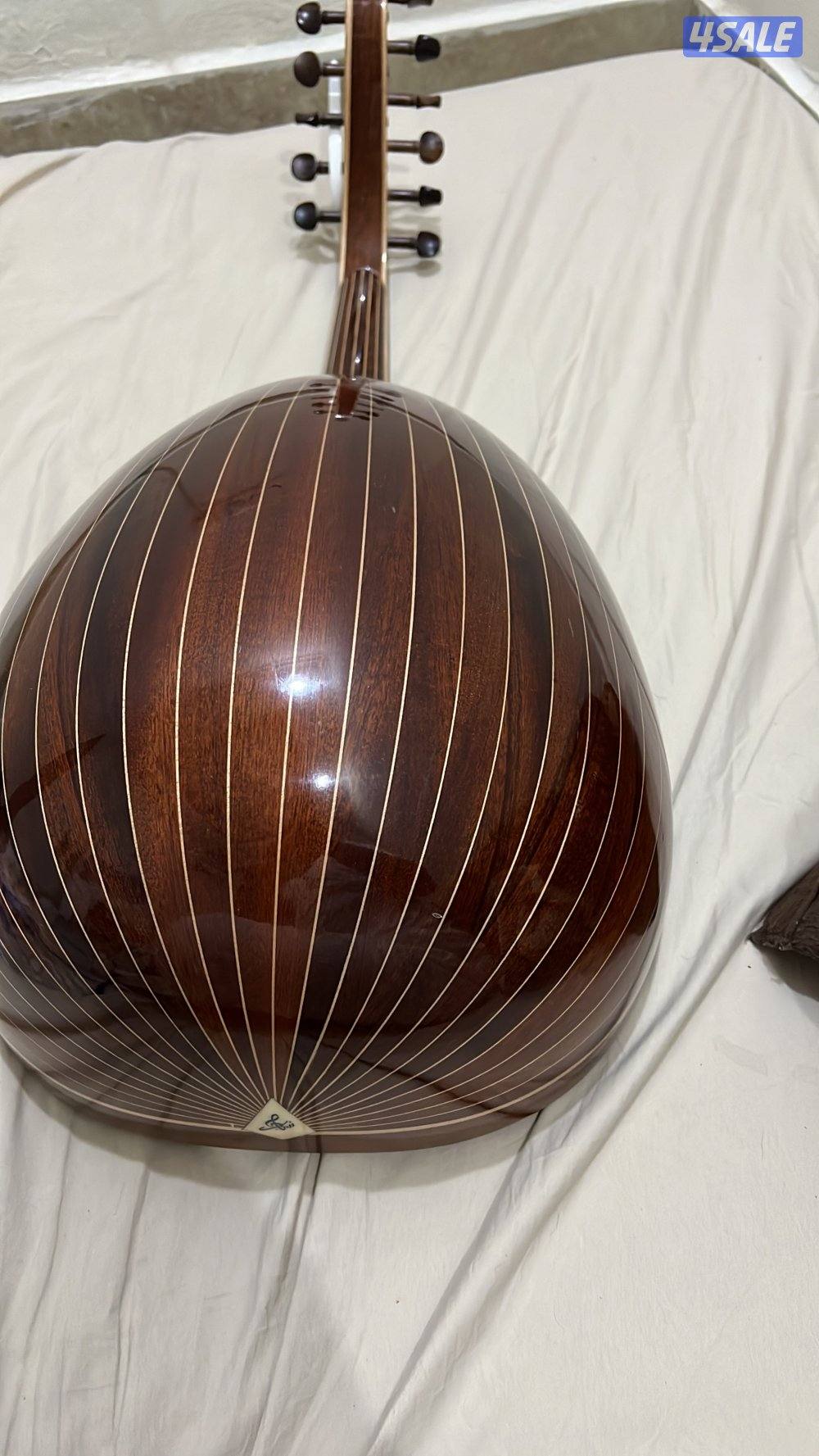 للبيع عودين فاخرين زرياب وزكي فاروق الاثنين ب 3501