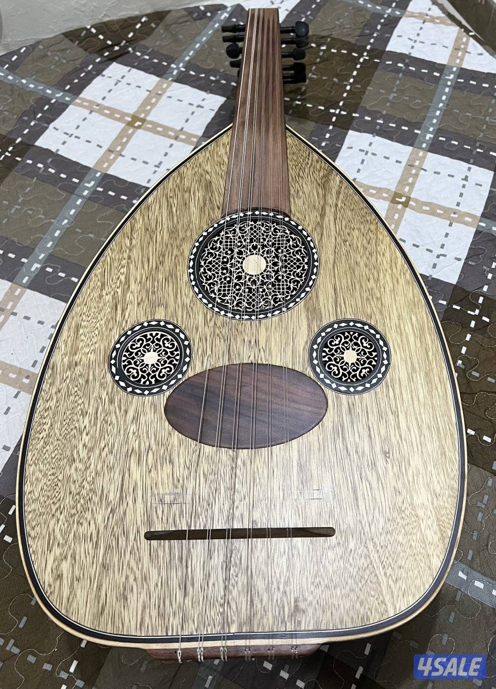 للبيع عودين فاخرين زرياب وزكي فاروق الاثنين ب 3503