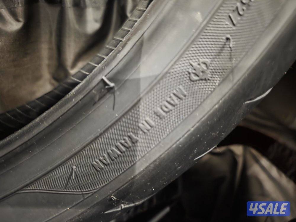 للبيع تاير سيكل أمامي 120/70/17 يركب على الهوندا nc, xadv, forza2