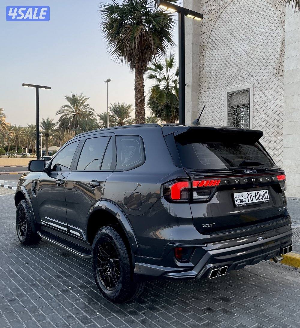 ايفرست ستليث 2025 اصفار بحاله المصنع8