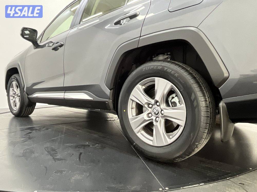 TOYOTA RAV401 4X2 STANDARD OPTION5