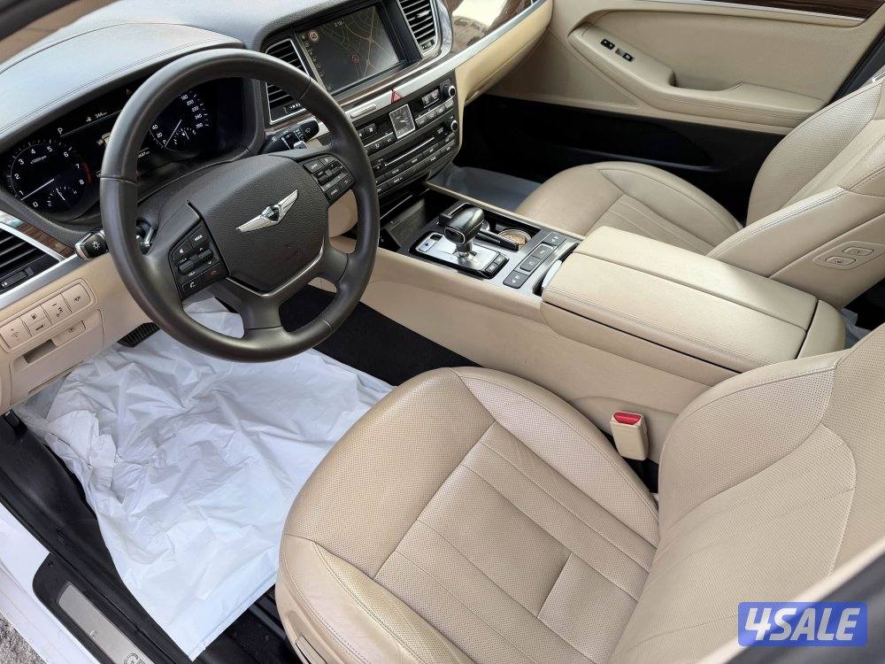 Genesis G80 V6 3.8 Model 2019 full option 110km excellent condition9