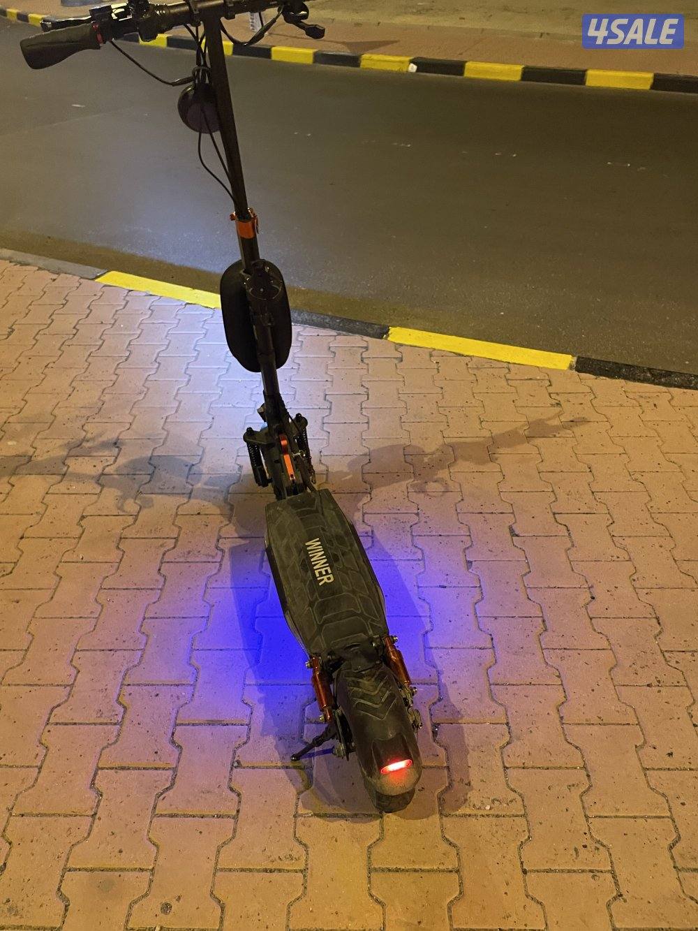 سلام لبيع سكوتر و في له برنامج0