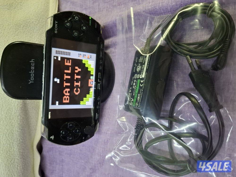 PSP SONY P1000 MODEL.BLACK COLOR 4GB SD CARD WITH 35 GAMES2
