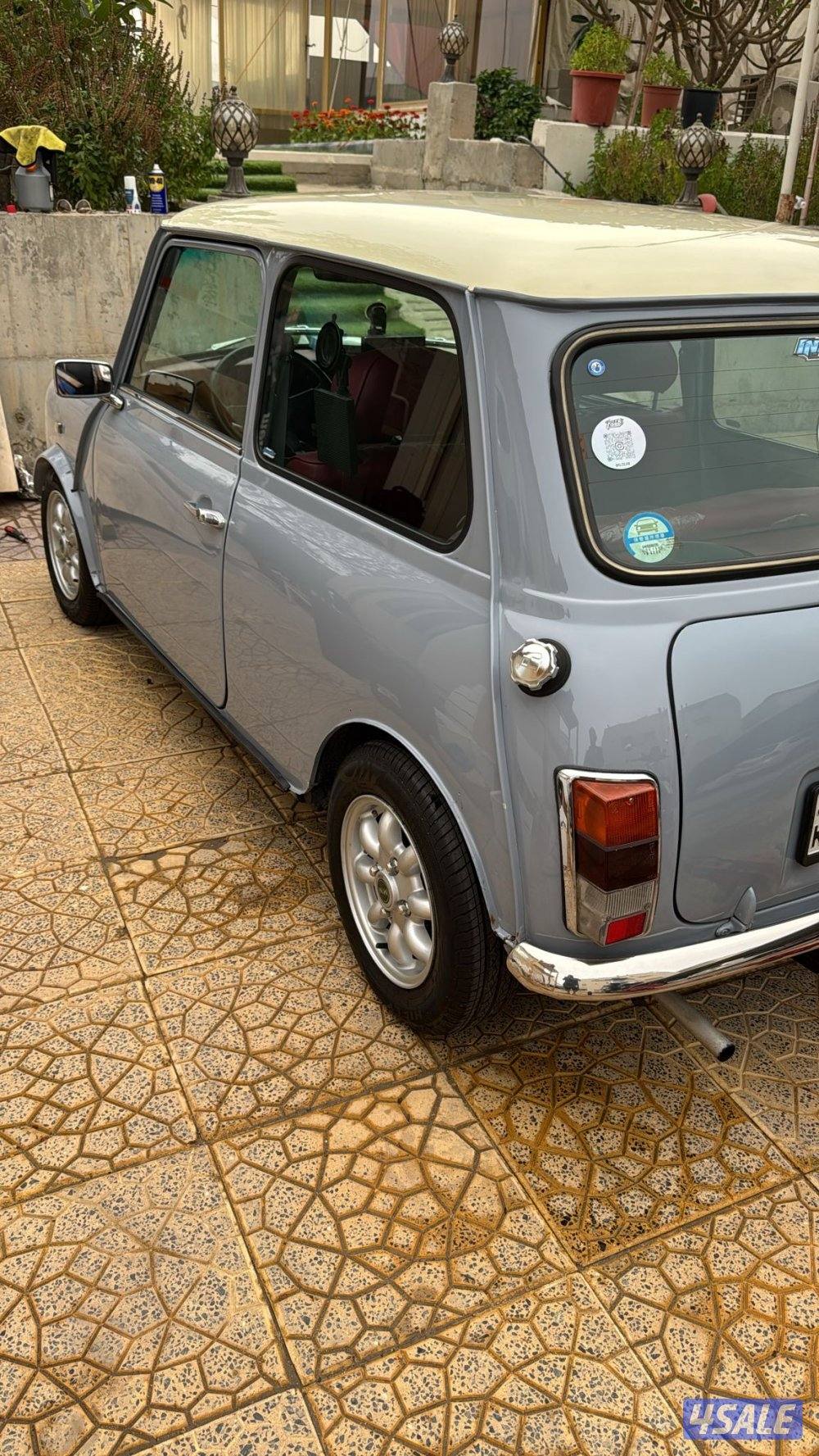 للبيع ميني كوبر كلاسيك مع قلص موديل ١٩٧٥بحالة ممتازة5