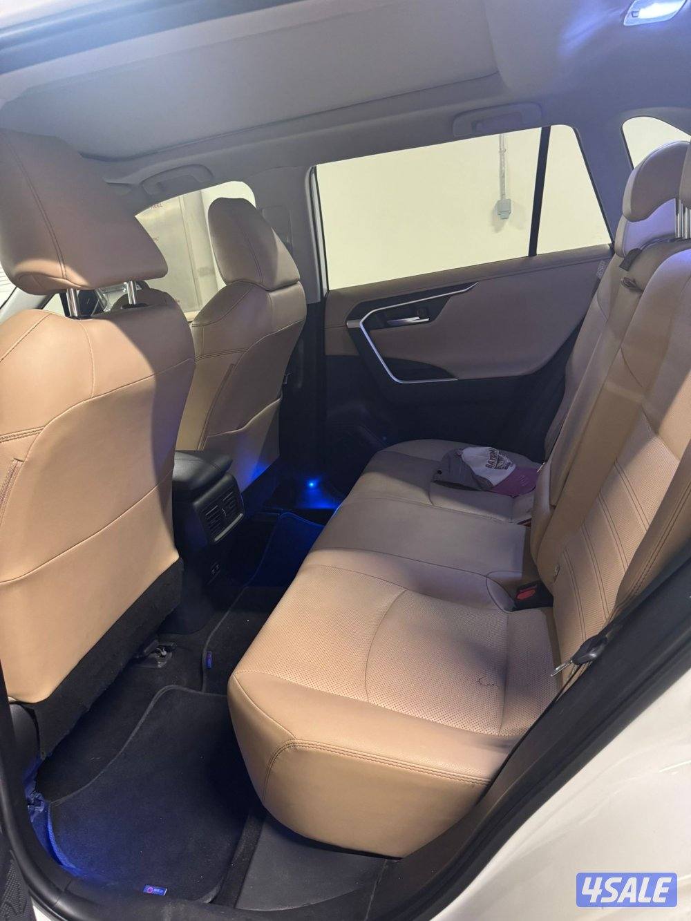 تويوتا راف فور8