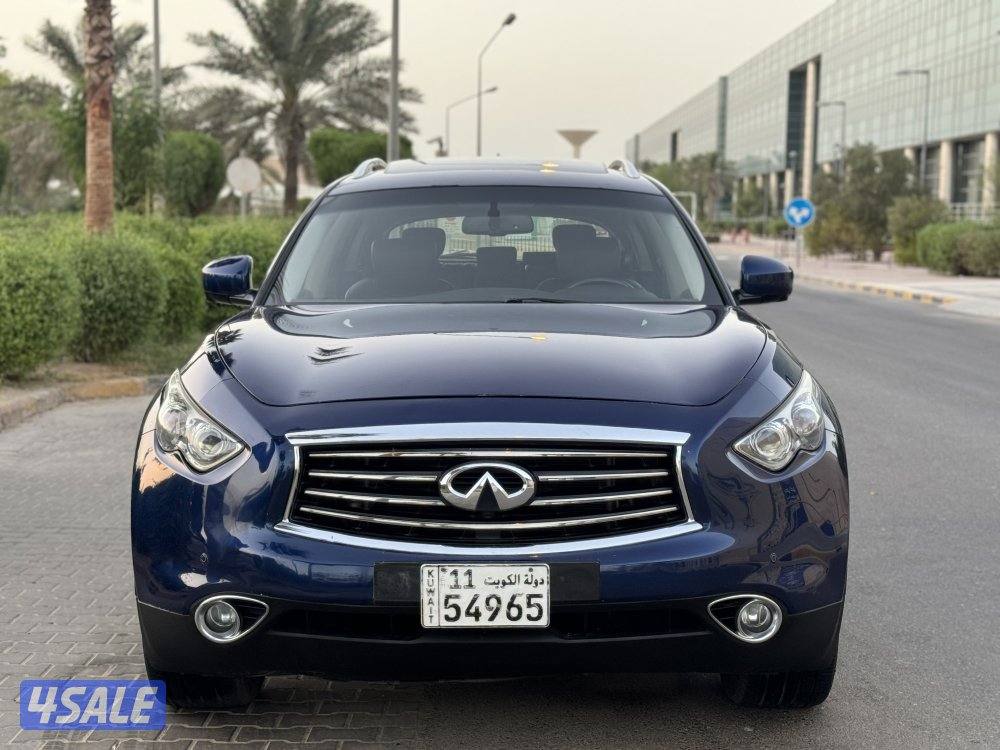انفينيتي QX70 موديل 2014 بحاله ممتازه جدا2