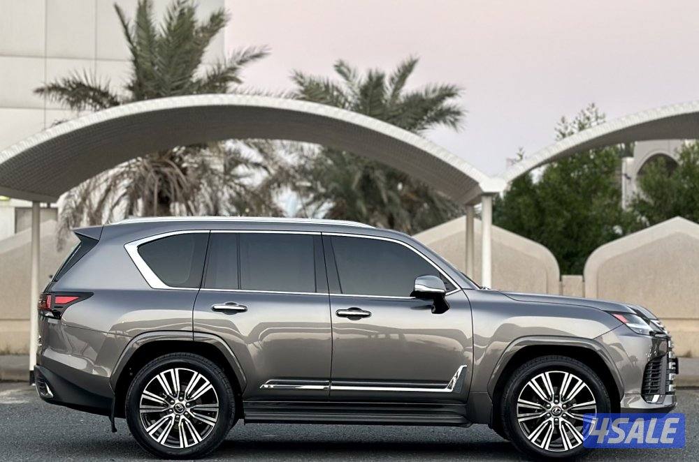 معرض القمة🚩3