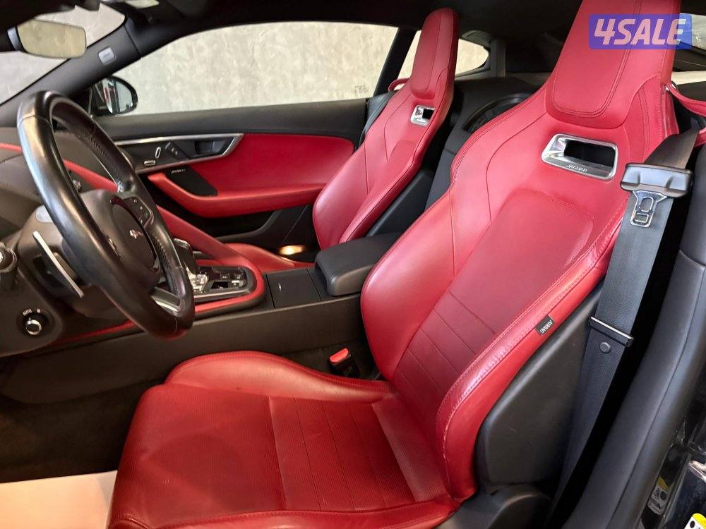 جاكوار F-Type1