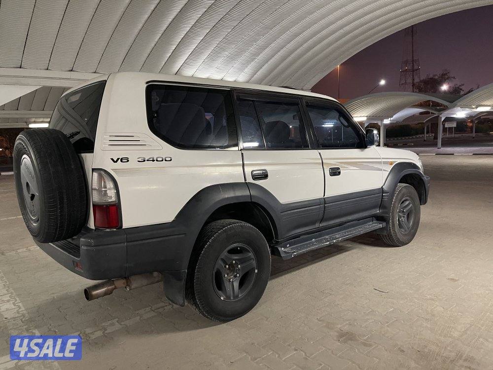 للبيع جيب تويوتا برادو موديل 2002 صبغ الوكالة4