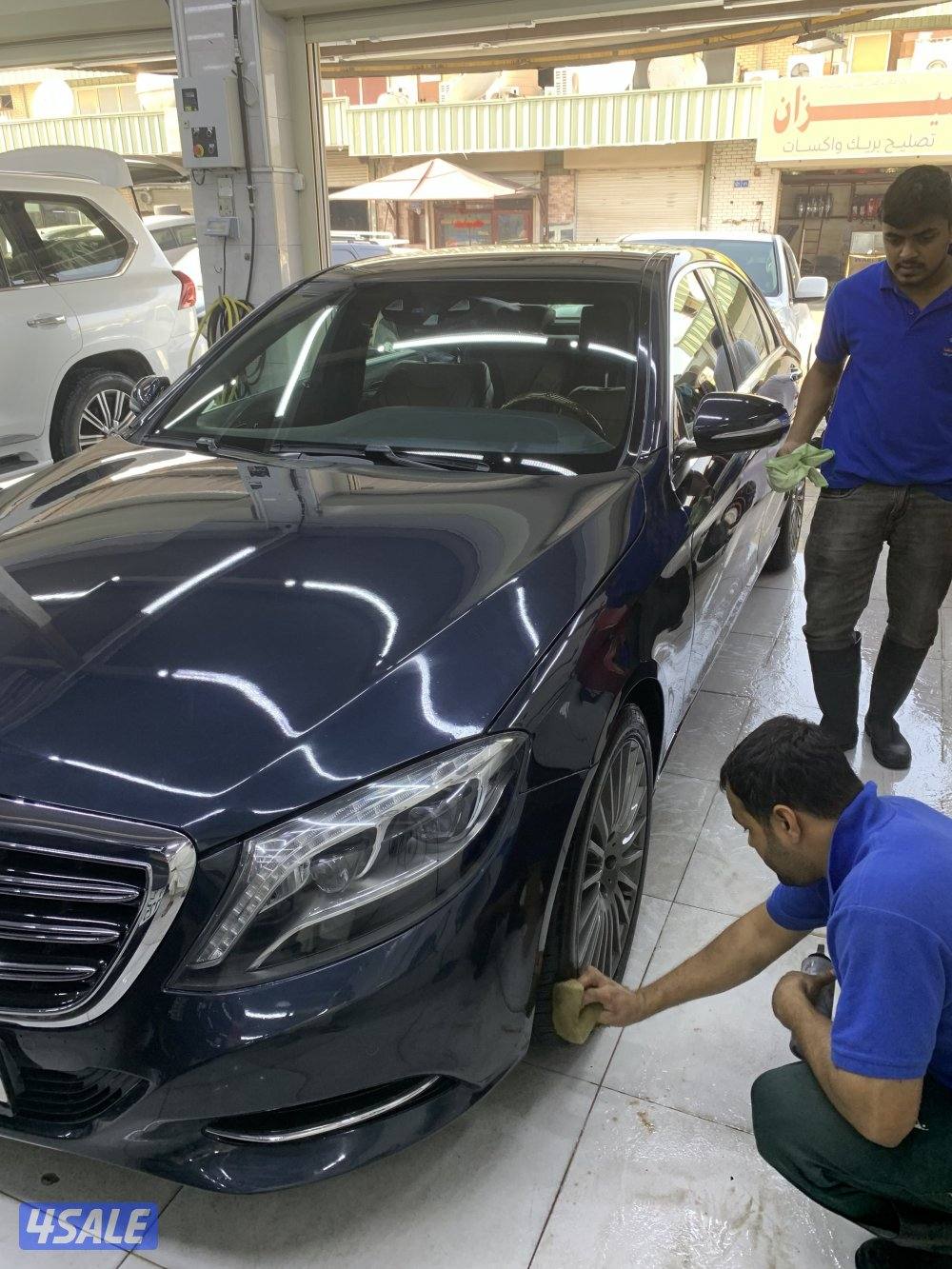 للبيع مرسيدس حجم ٤٠٠ لا رج م2